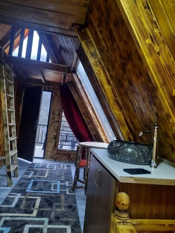 اقامتگاه جنگلی استخردار در تنکابن