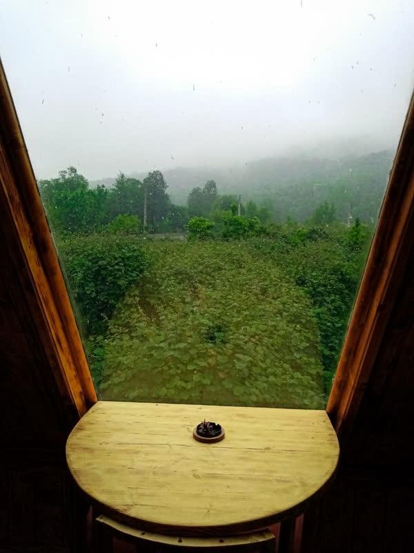 اقامتگاه جنگلی استخردار در تنکابن