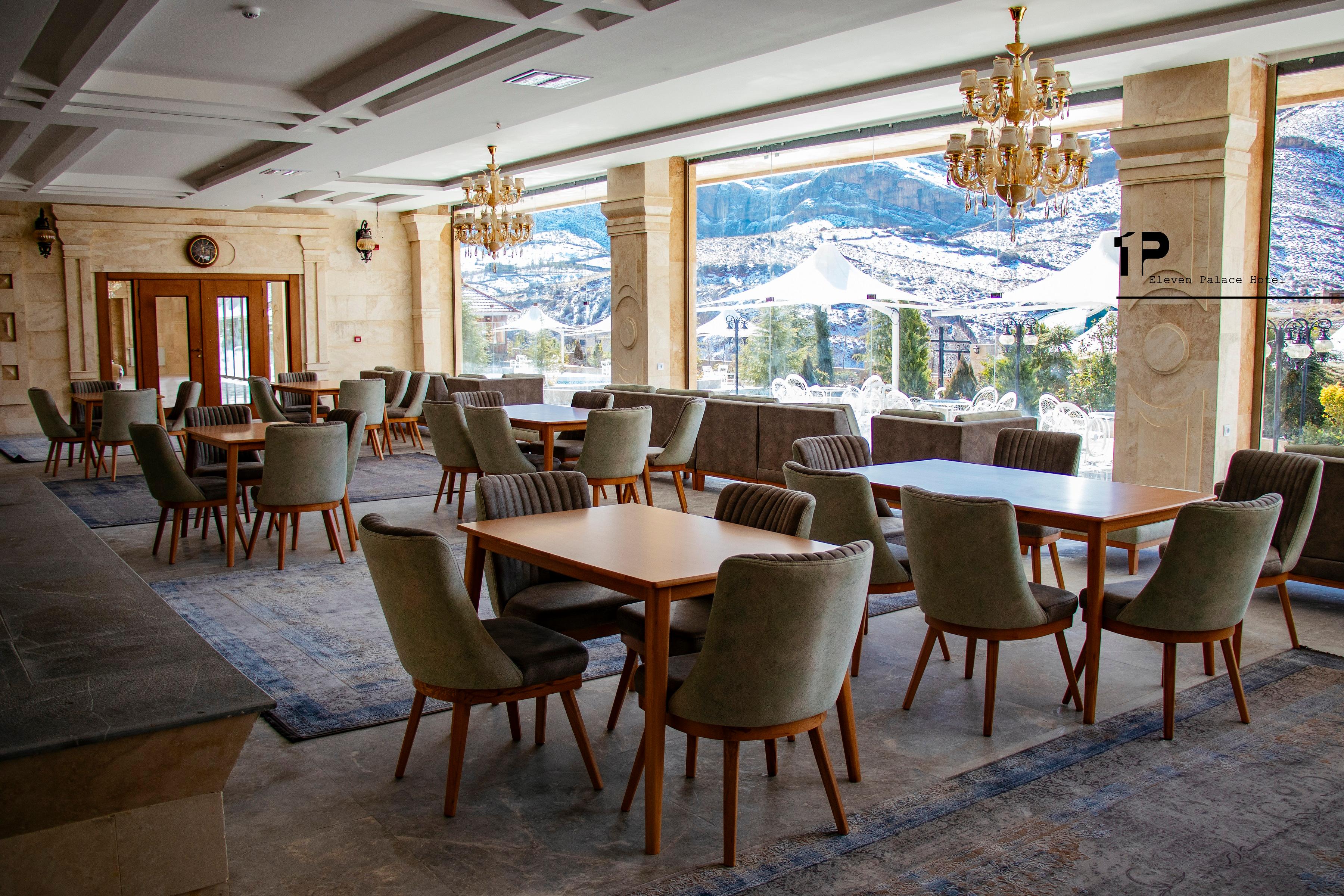 اتاق 3 تخته تریپل هتل قصر 11 قلات