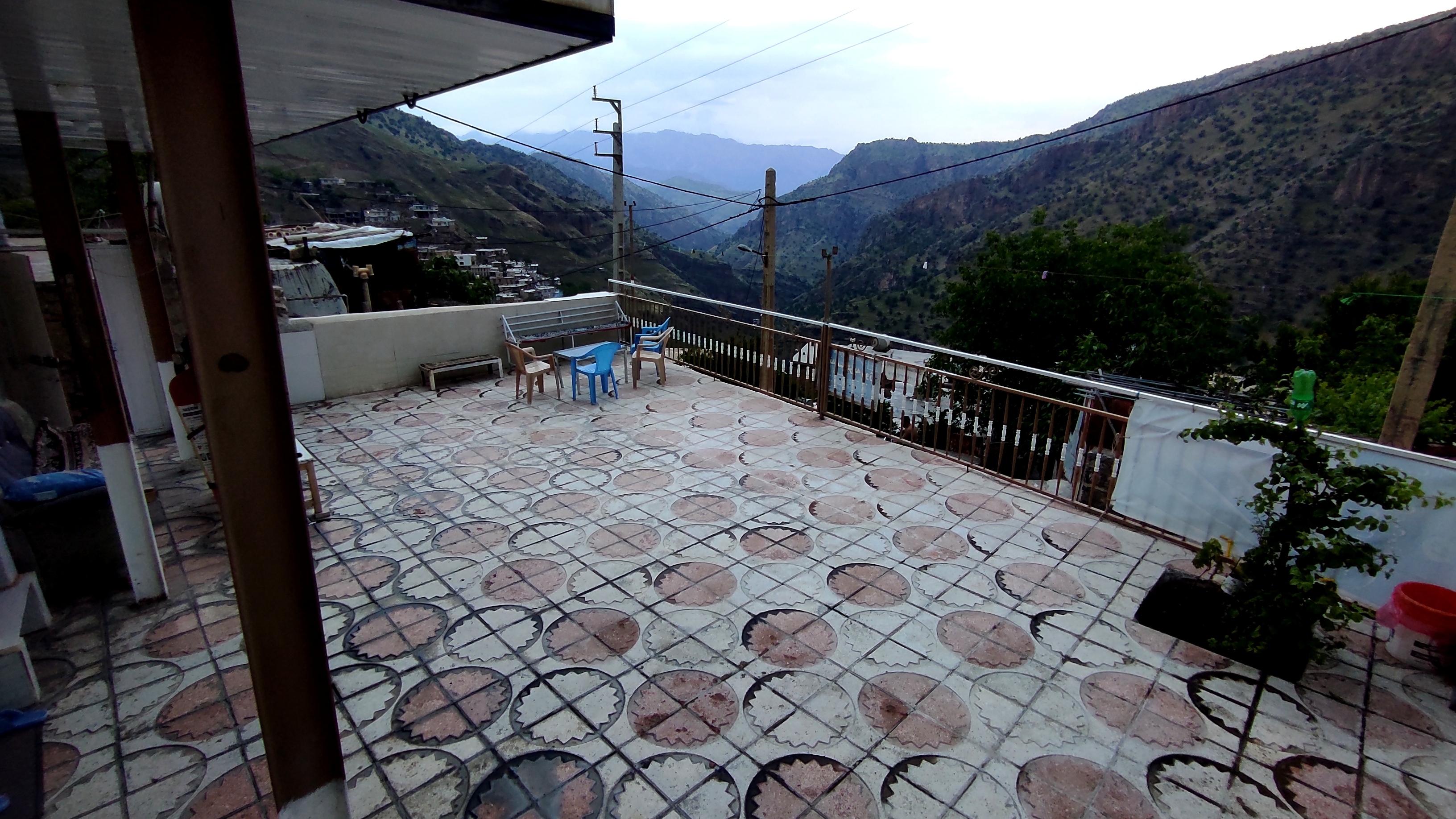 خانه اجاره ای با حیاط دلباز و ویو عالی