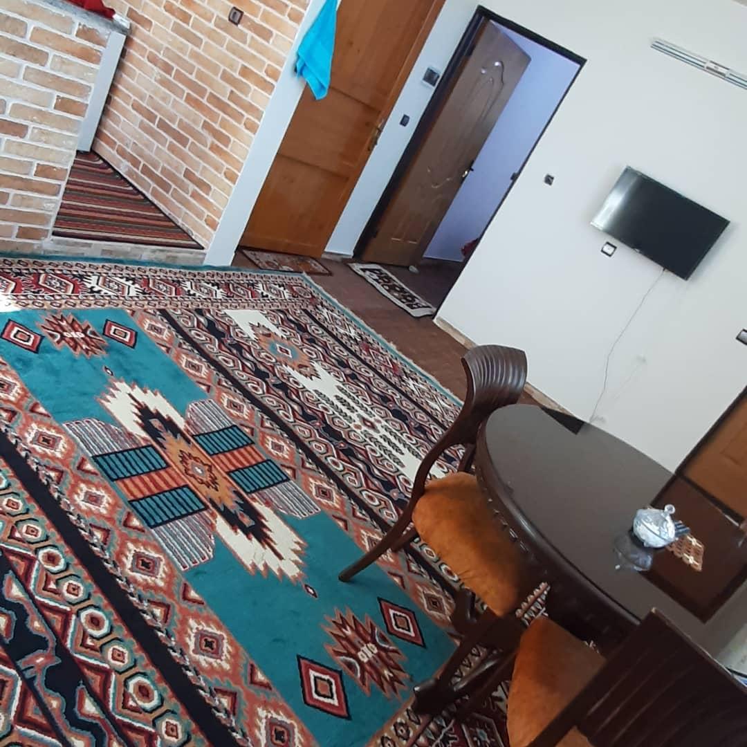 اقامتگاه بوم گردی بام شیت در طارم