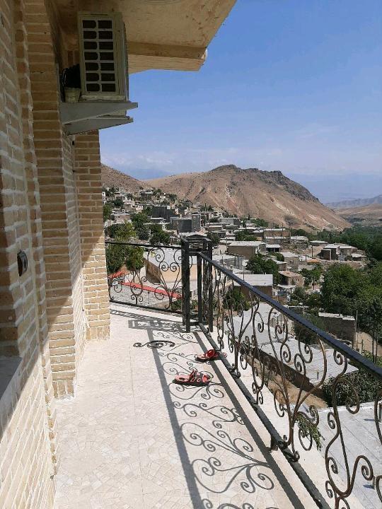 اقامتگاه بوم گردی بام شیت در طارم