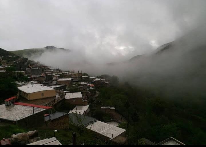 اقامتگاه بوم گردی بام شیت در طارم