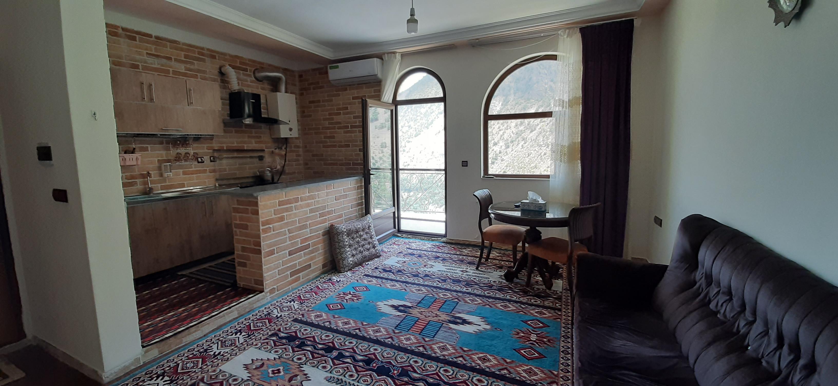 اقامتگاه بوم گردی بام شیت در طارم