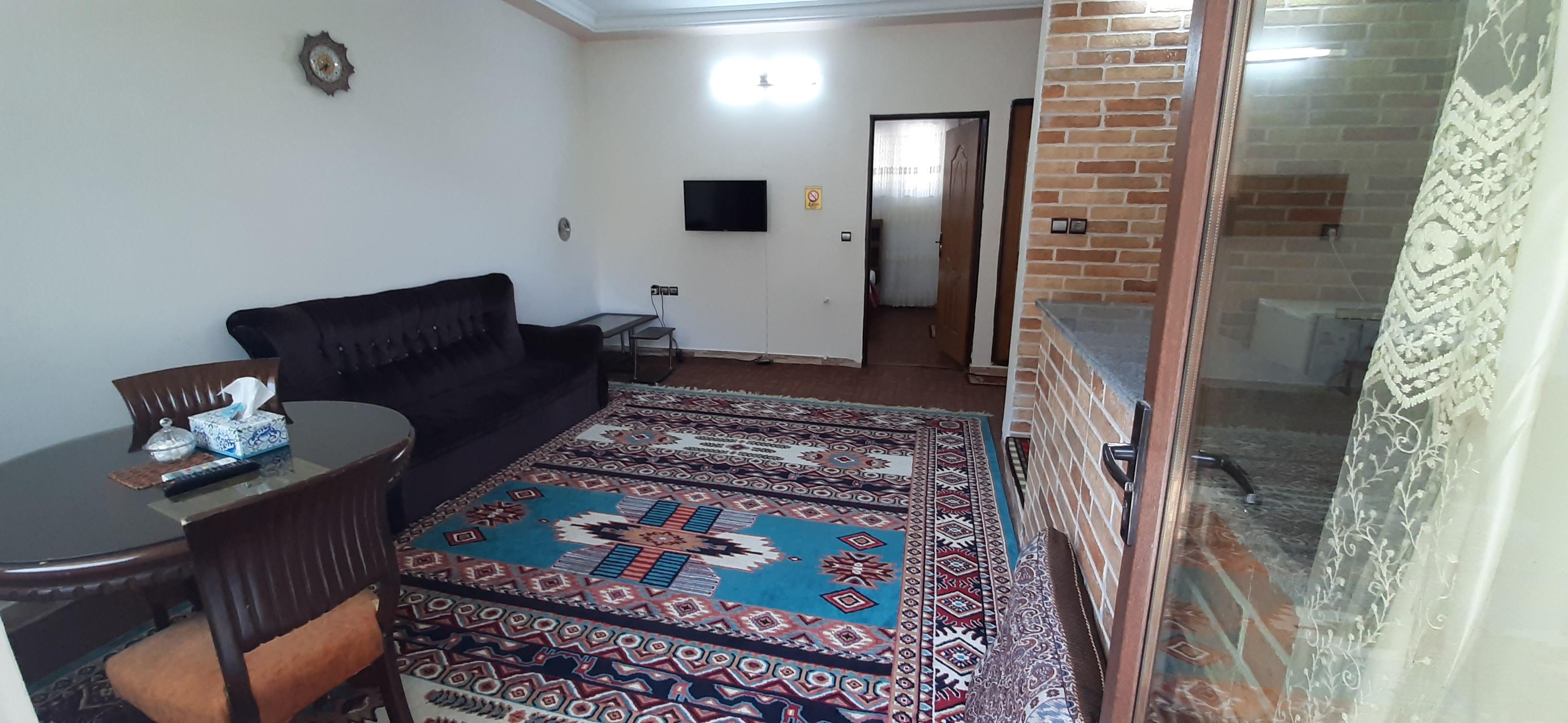 اقامتگاه بوم گردی بام شیت در طارم