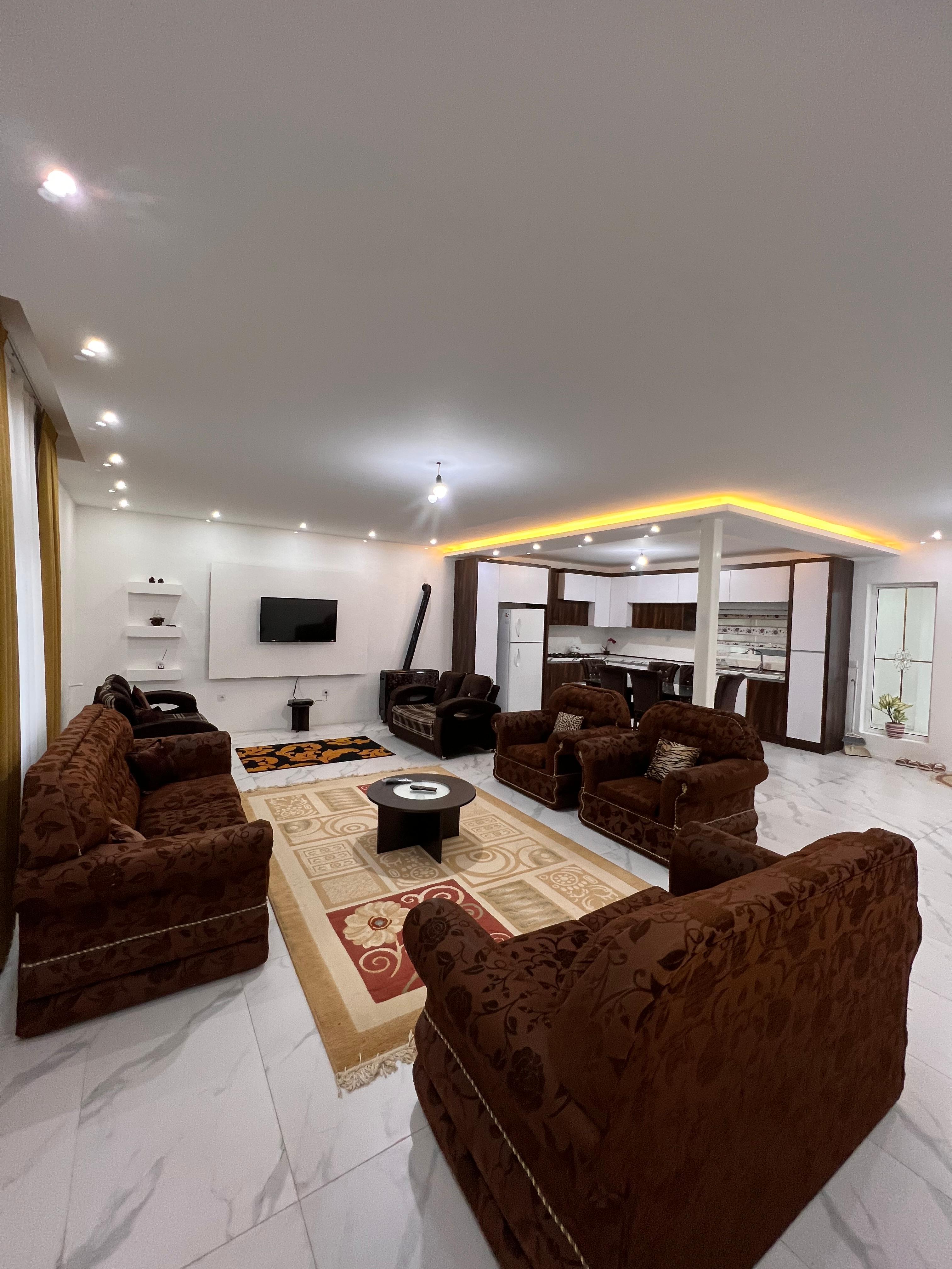 ویلا استخردار ساحلی حیاط دار در رستم رود