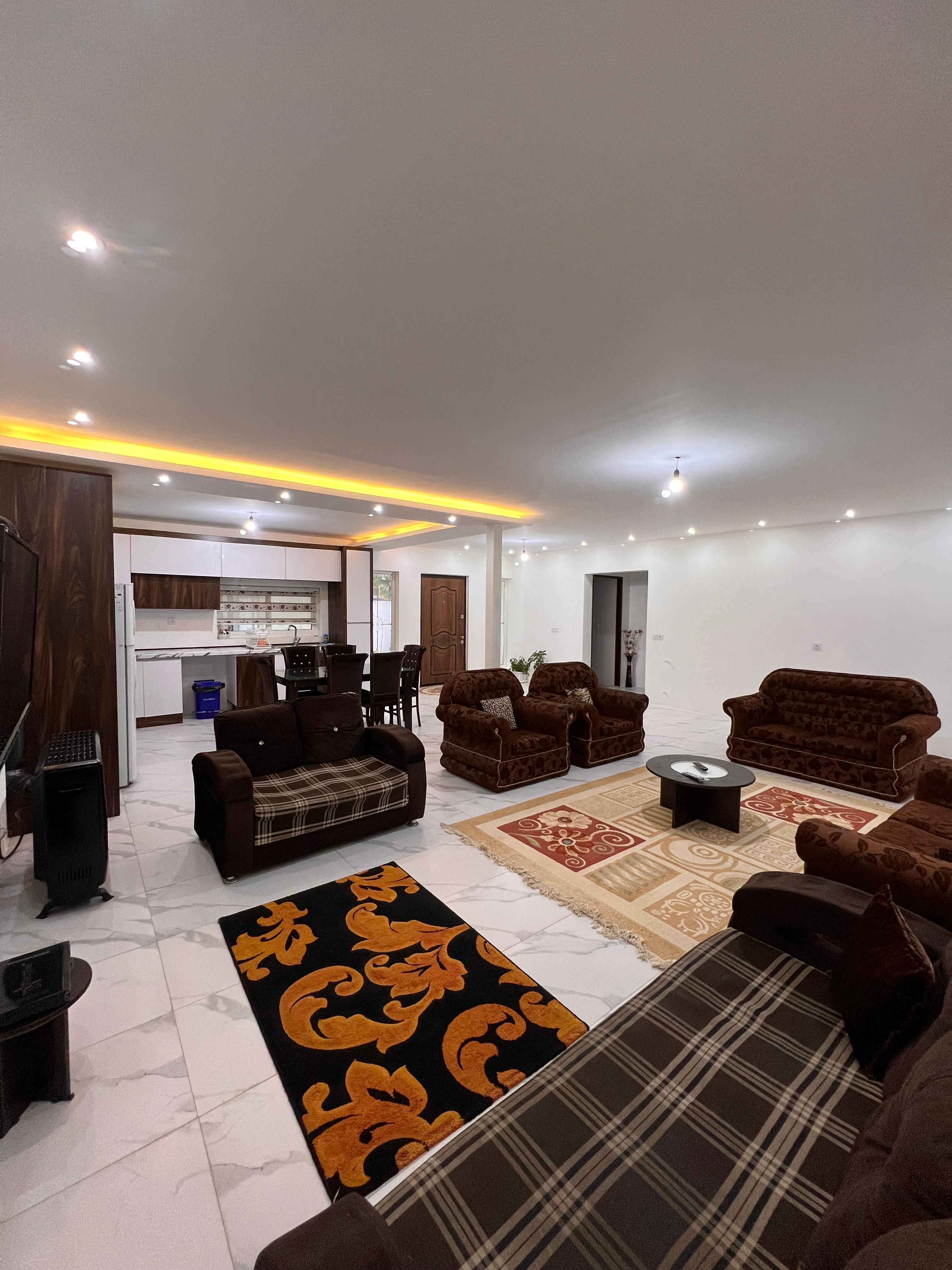 ویلا استخردار ساحلی حیاط دار در رستم رود