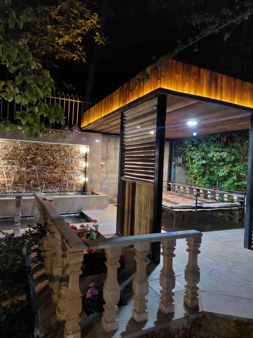 ویلا استخر آبگرم دو خوابه در باغ بهادران