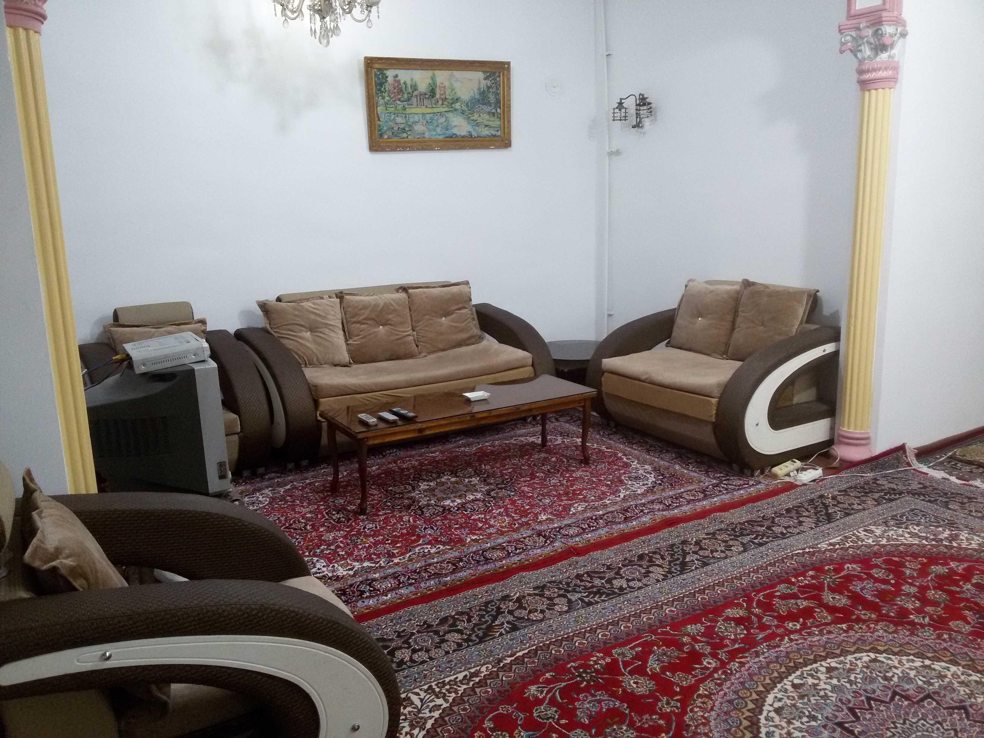 ویلای دوخوابه تمیز دربست داخل قائمشهر