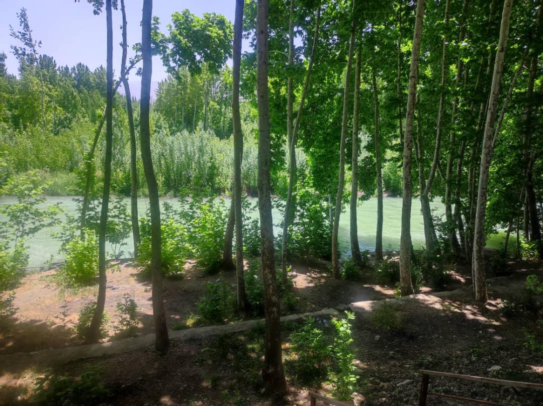اجاره ویلا باغ استخردار در باغ بهادران 