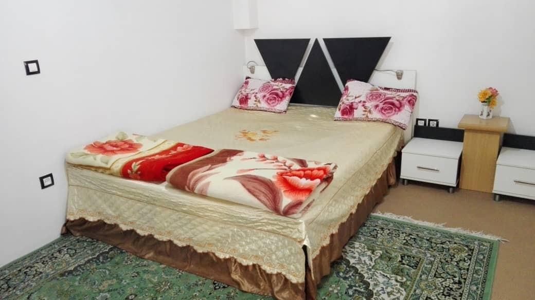 واحد ویلایی روزانه مرکز شهر همدان