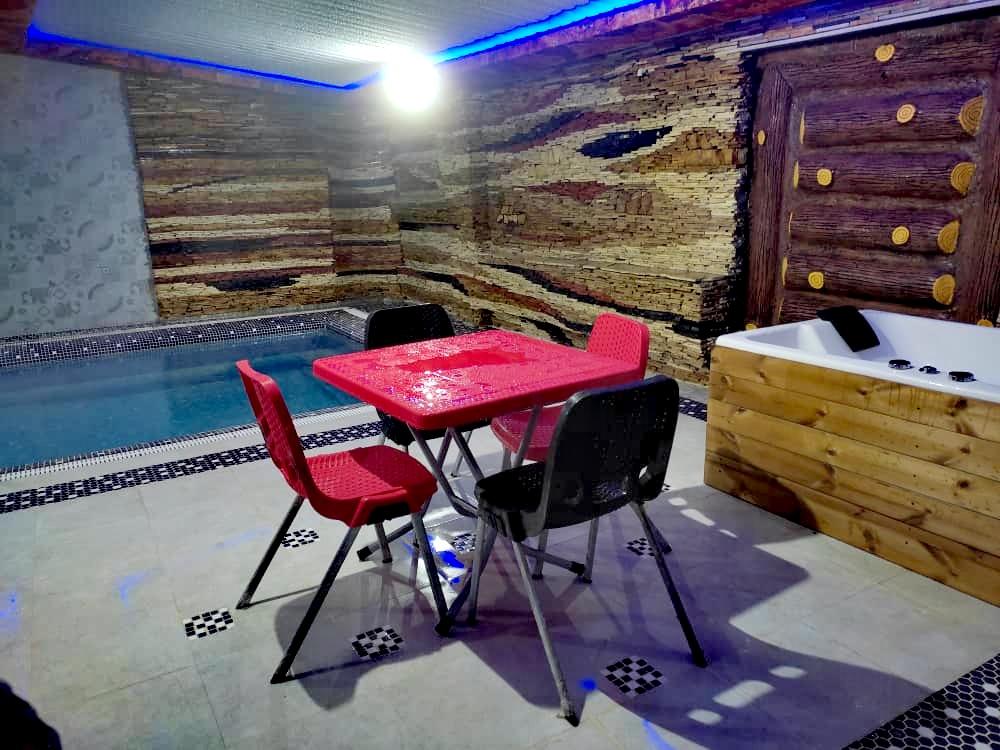 ویلای 3 خواب استخر دار لوکس باغ بهادران