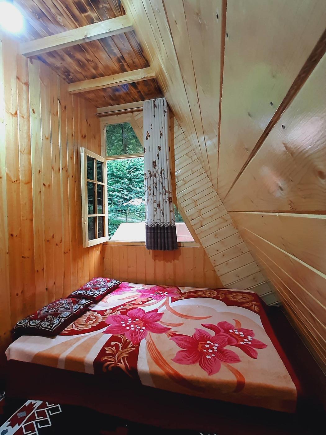 کلبه سوییسی جاده اسالم به خلخال