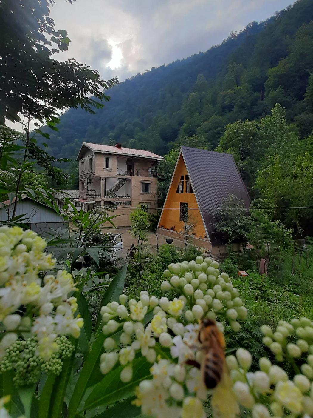 کلبه سوییسی جاده اسالم به خلخال