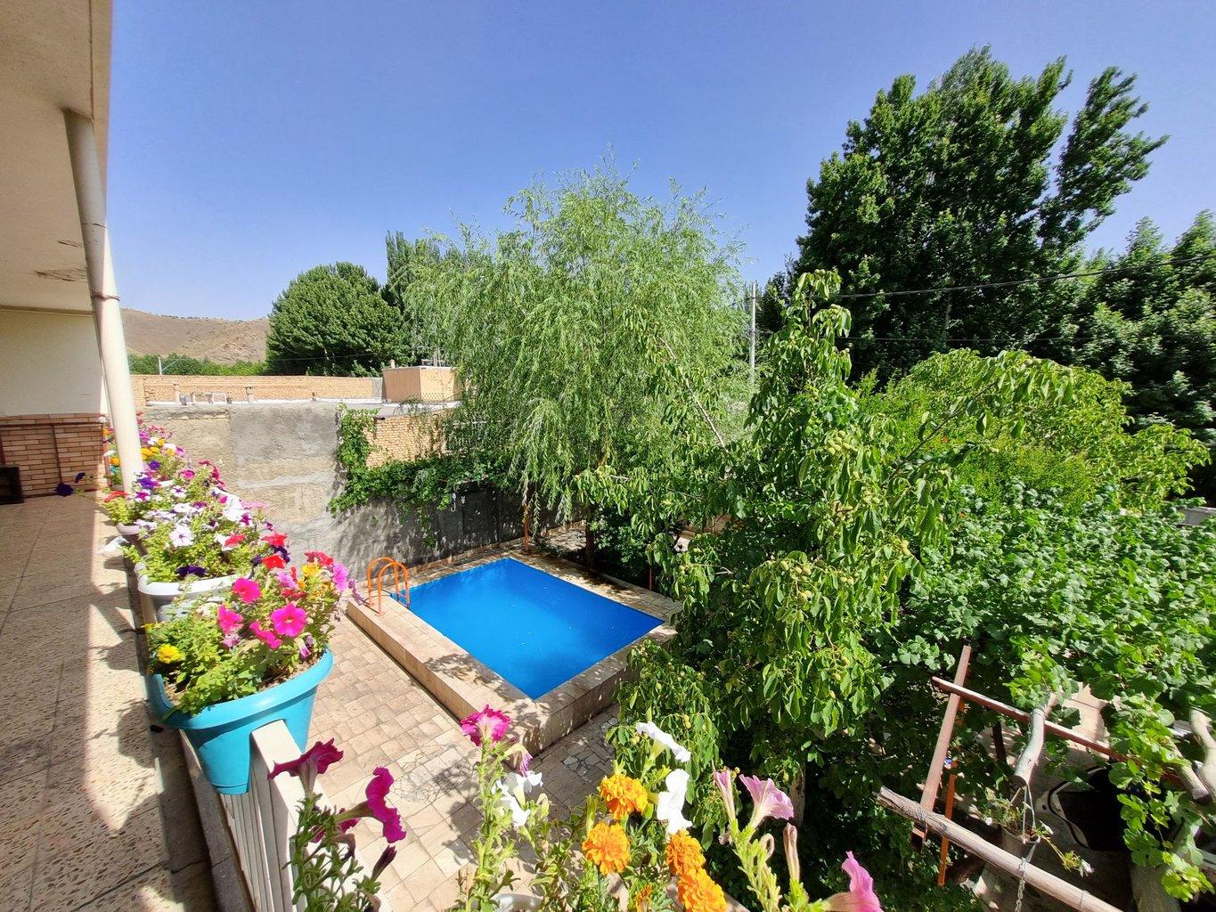 ویلا استخردار دو خوابه در باغ بهادران