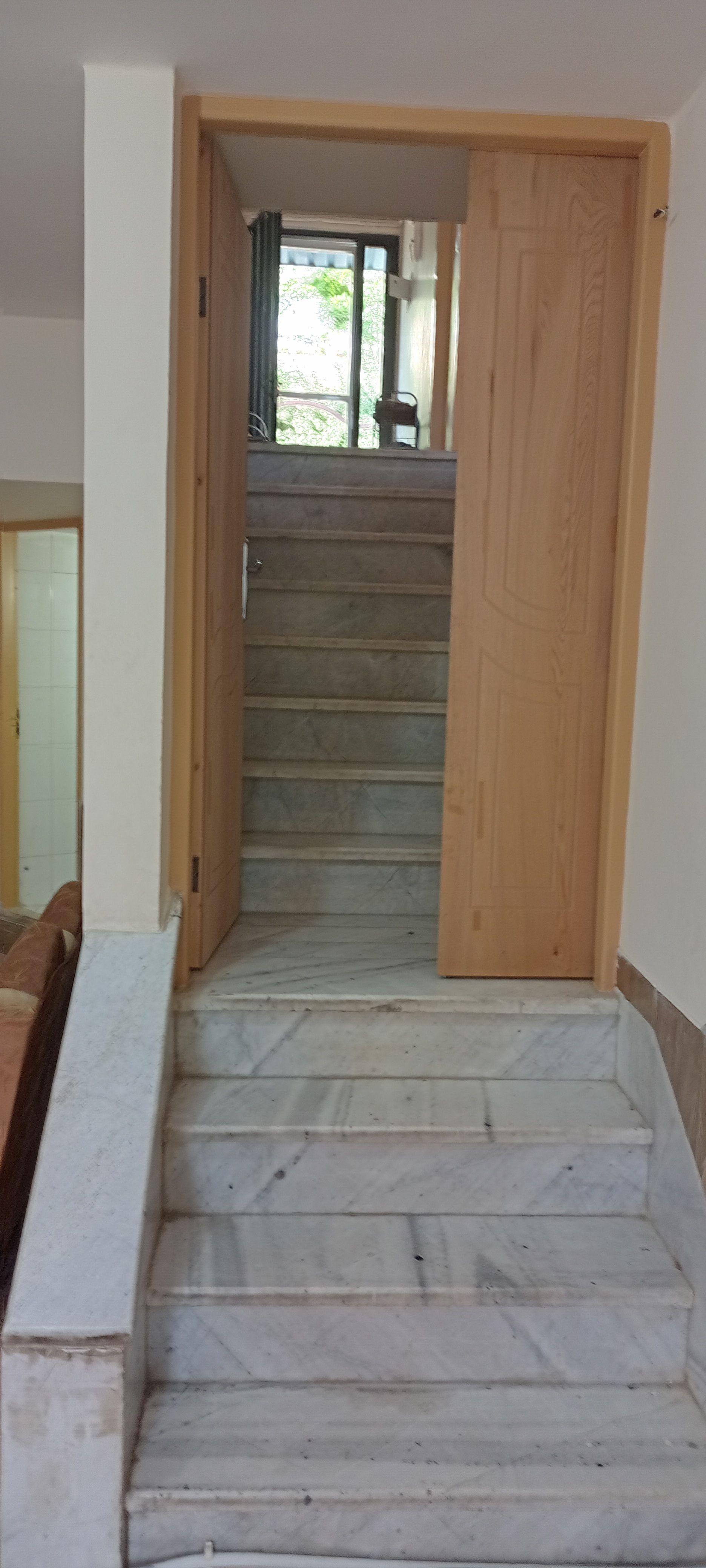 اجاره ویلا دوبلکس دو طبقه شیک دوخوابه در چادگان