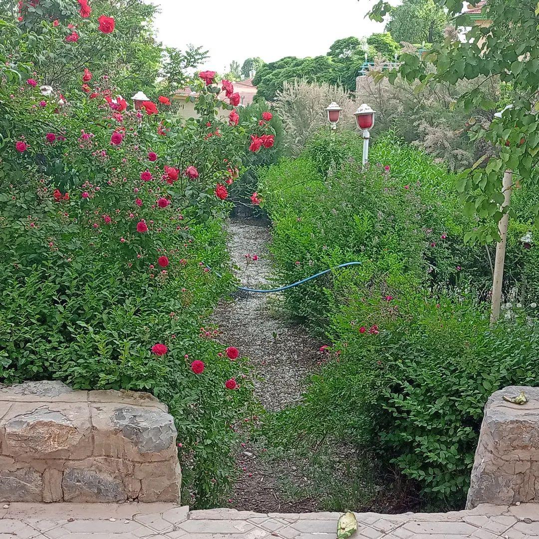 اجاره ویلا دوبلکس دو طبقه شیک دوخوابه در چادگان