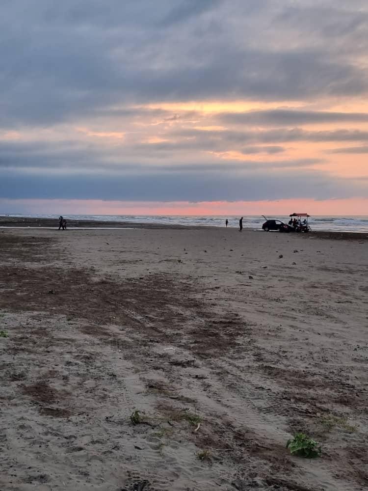 ویلا باغ ساحلی در رویان 4000 متر