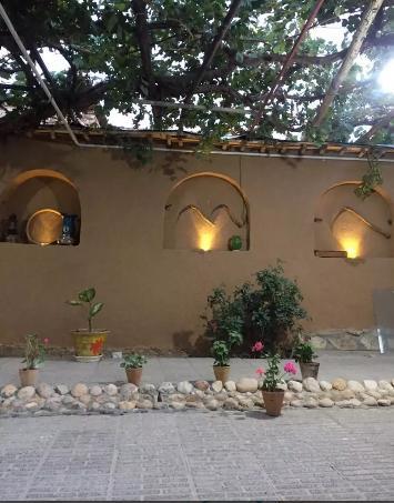 اقامتگاه بومگردی ترنج روستای ده چشمه فارسان