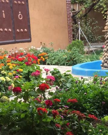 اقامتگاه بومگردی ترنج روستای ده چشمه فارسان