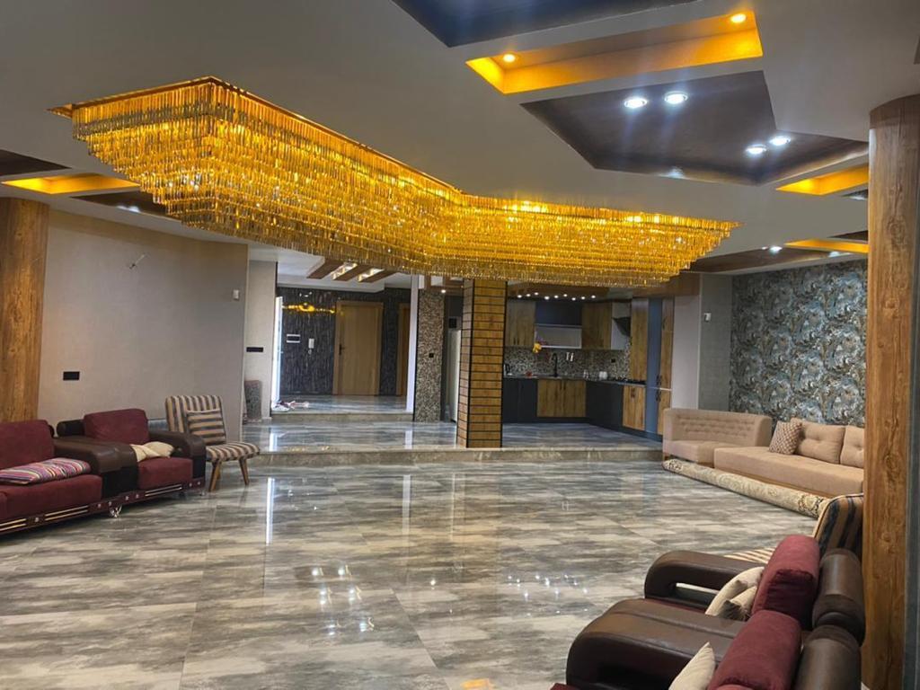 اجاره روزانه باغ ویلا استخردار در صدرا