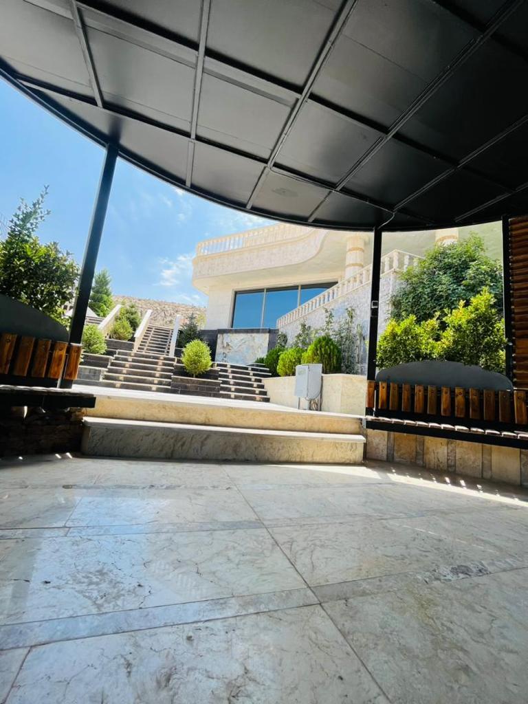 اجاره روزانه باغ ویلا استخردار در صدرا