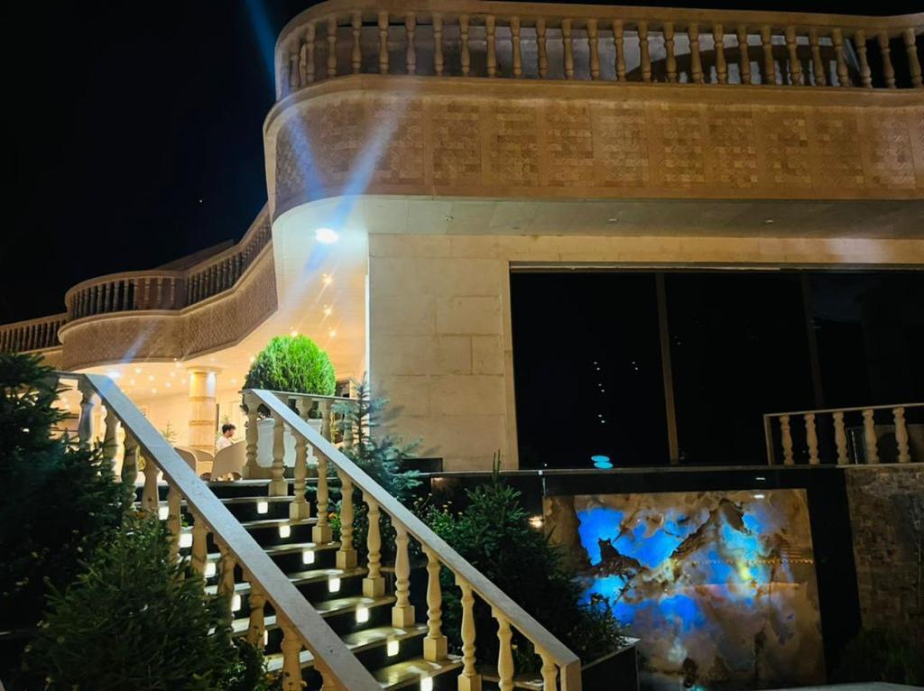 اجاره روزانه باغ ویلا استخردار در صدرا
