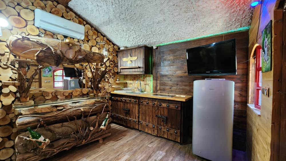 اجاره ویلا باغ استخردار دلوین در شیراز