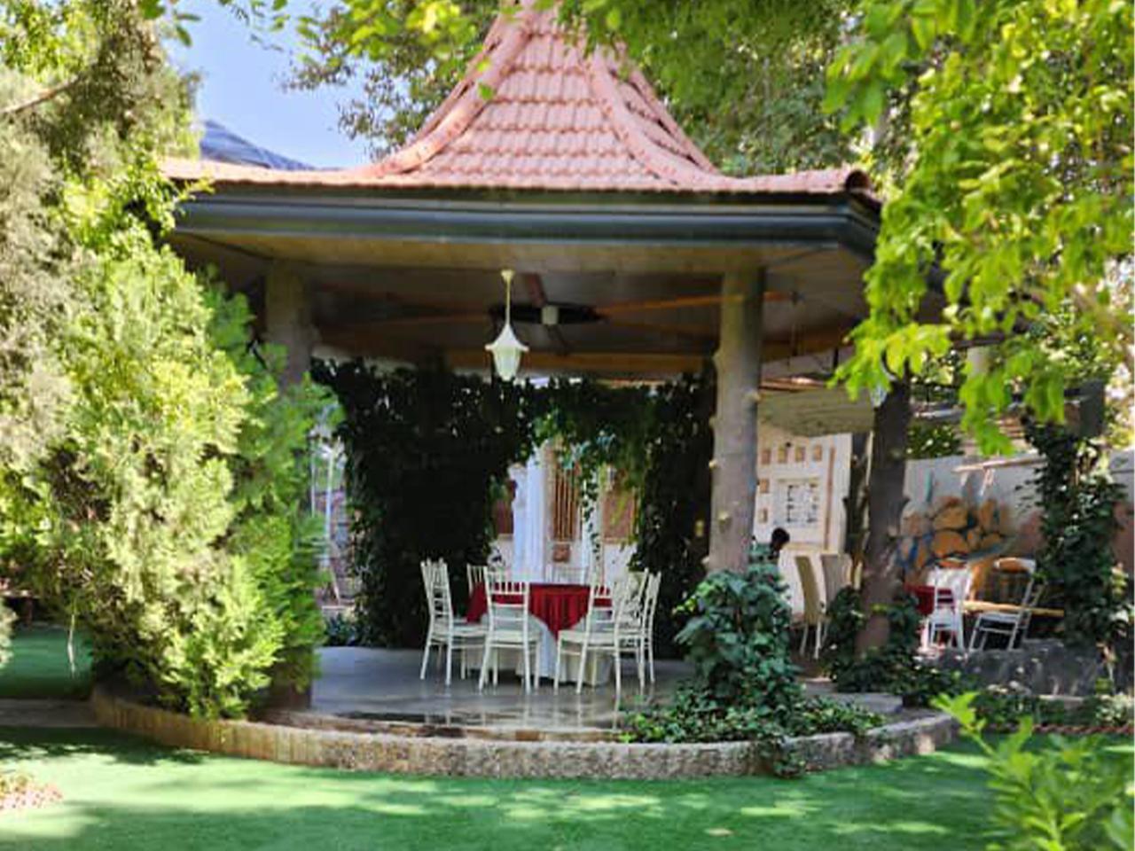 اجاره ویلا باغ استخردار دلوین در شیراز