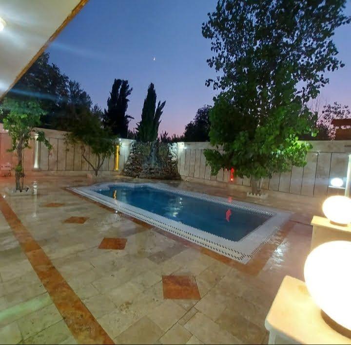 اجاره سوییت ویلا استخر دار باغ ناز شهریار