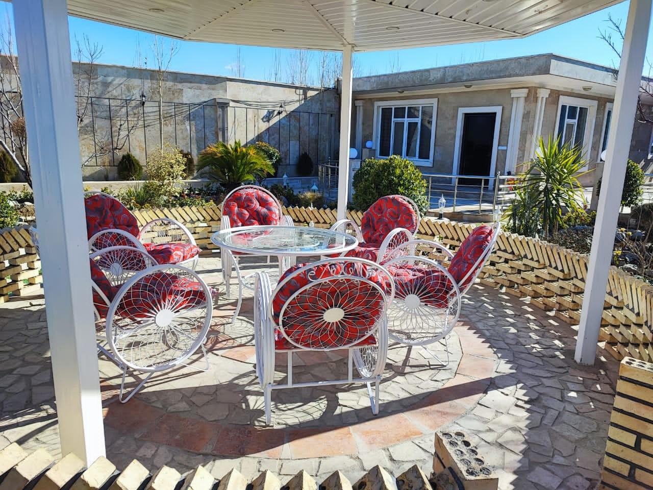 اجاره سوییت ویلا استخر دار باغ ناز شهریار