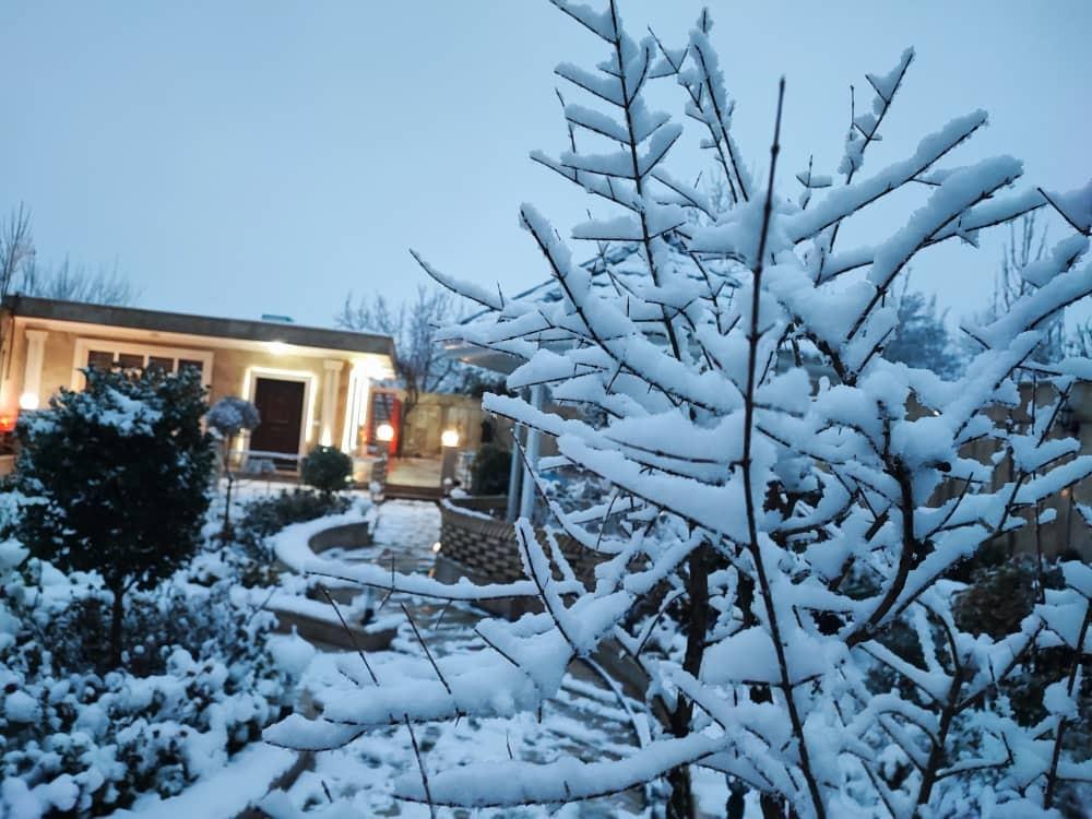 اجاره سوییت ویلا استخر دار باغ ناز شهریار