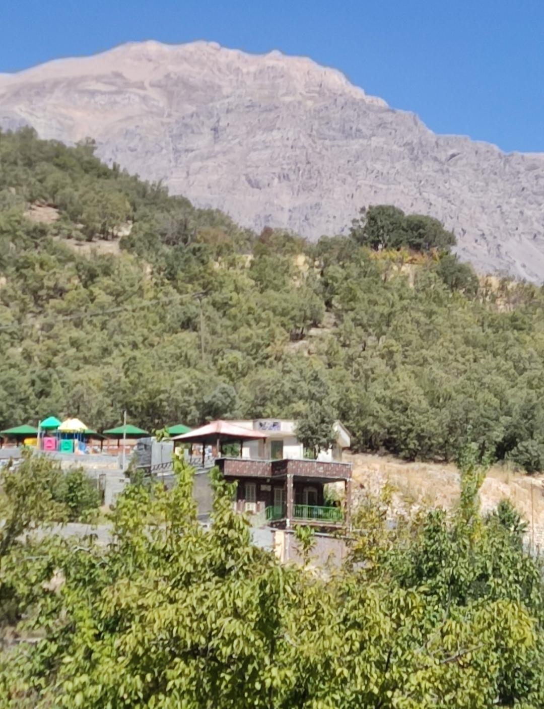 اجاره روزانه مهمانسرای دو خوابه در دنا