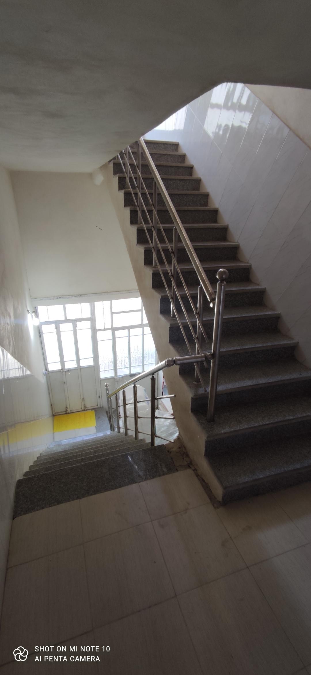 سوئیت نقلی و چشم انداز عالی سی سخت