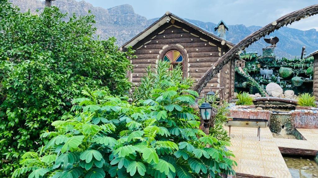 اقامتگاه بومگردی کاهگلی مامانجون