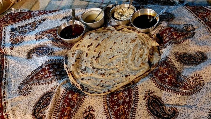 اقامتگاه بومگردی کاهگلی مامانجون