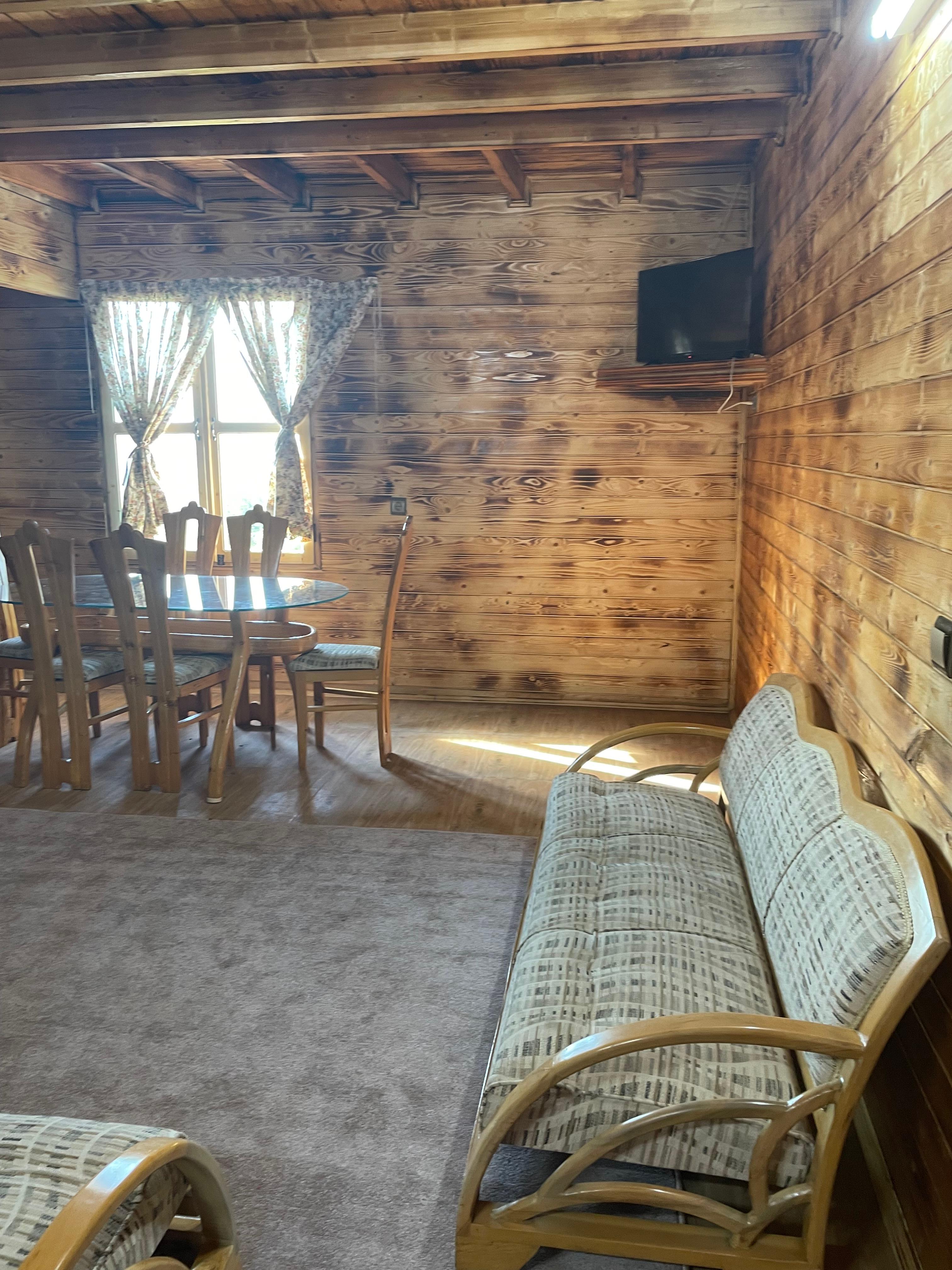 کلبه تمام چوبی با آرامش مطلق و ویو بی نظیر