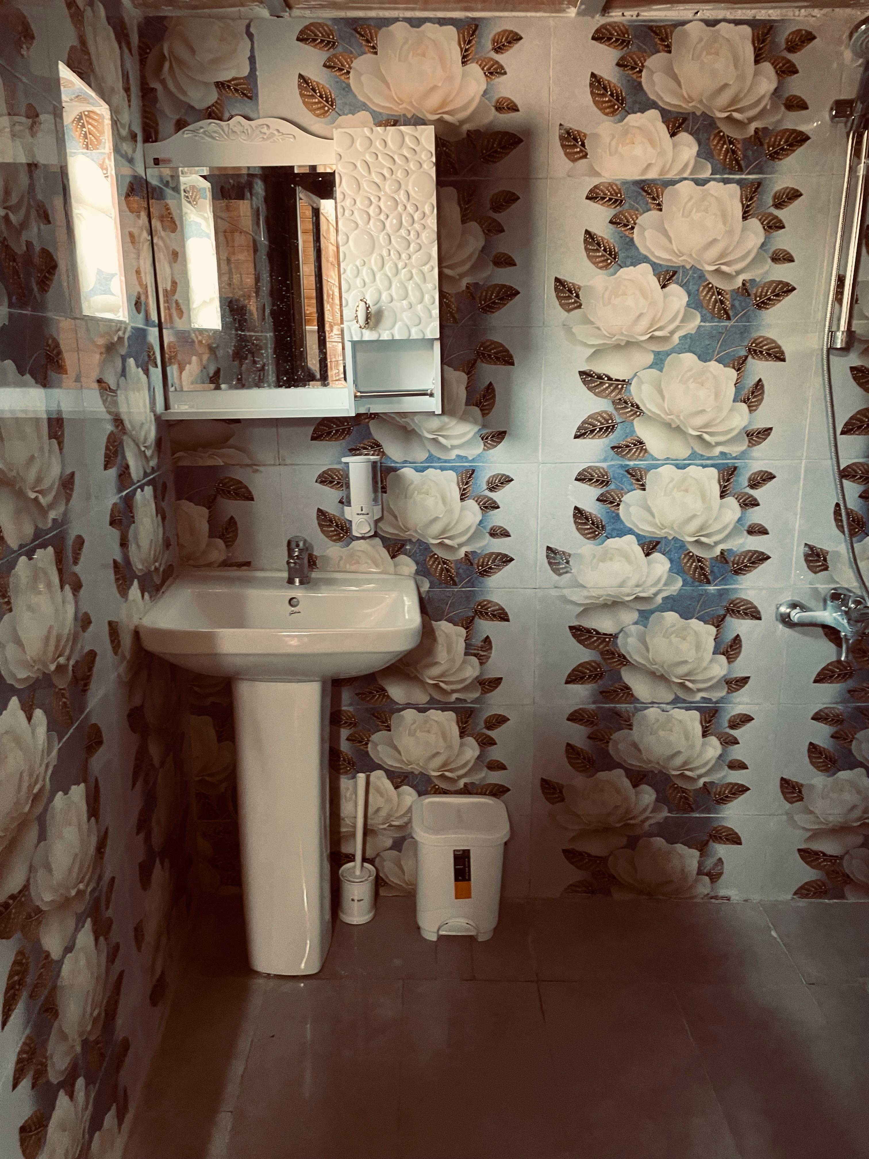 کلبه تمام چوبی با آرامش مطلق و ویو بی نظیر