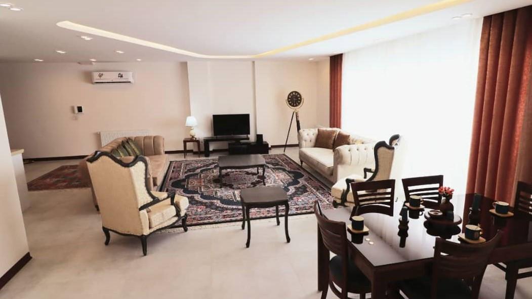 منزل مبله سه خواب در پاسداران شیراز