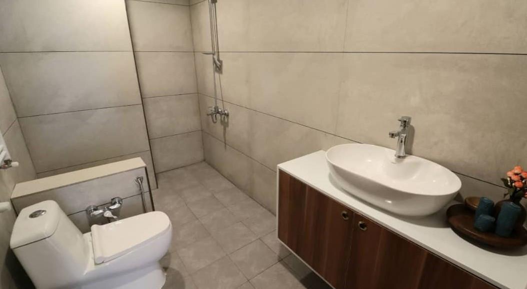 منزل مبله سه خواب در پاسداران شیراز