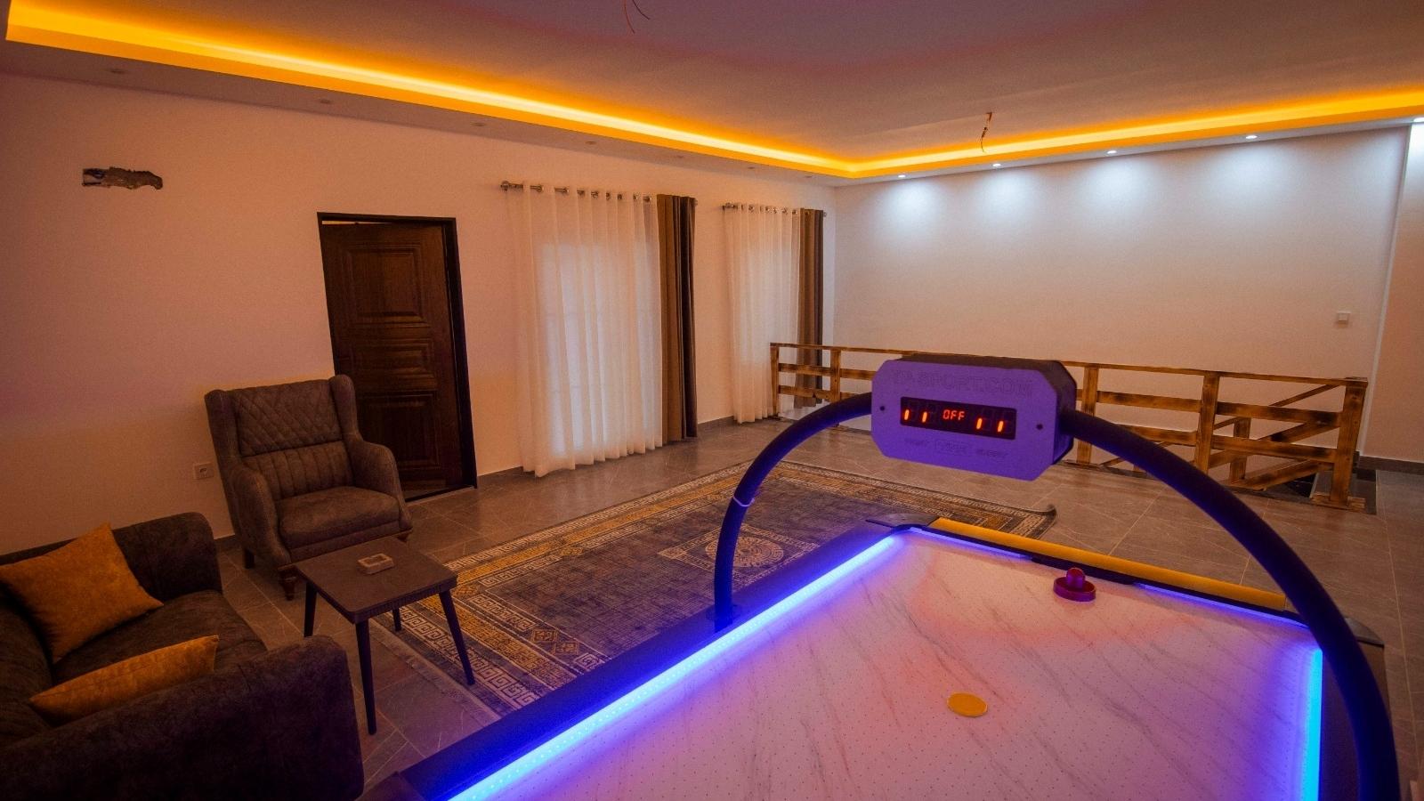 ویلا دوبلکس استخر آبگرم در محمودآباد