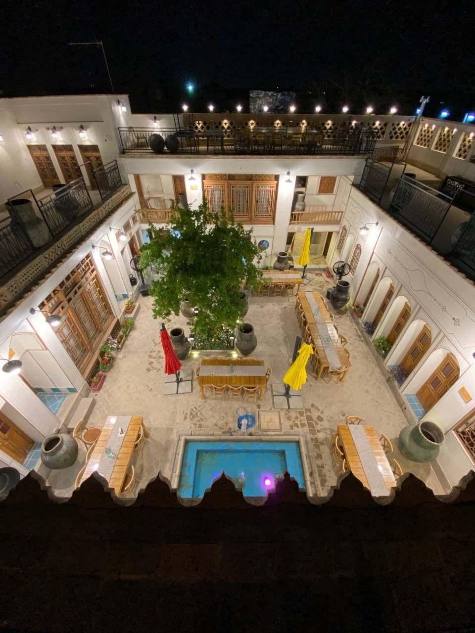 بوتیک هتل خانه بهشتیان اصفهان 
