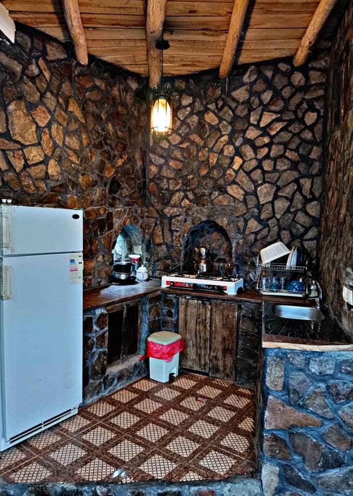 بومگردی آرامش شهر برزک کاشان - آفتابگردان