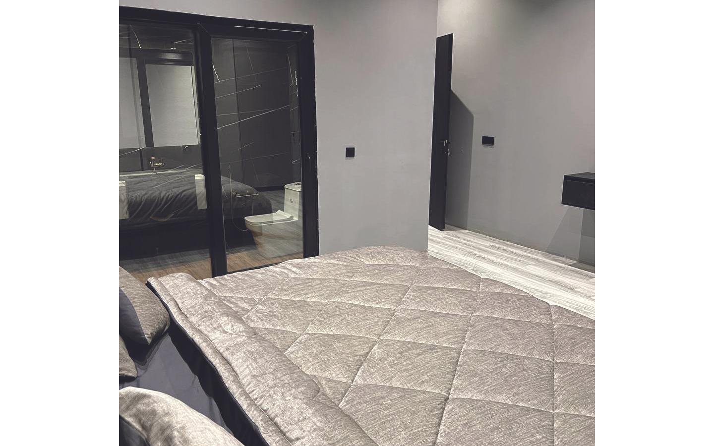 عمارت گارنت پنج خواب لوکس با استخر تابستانه