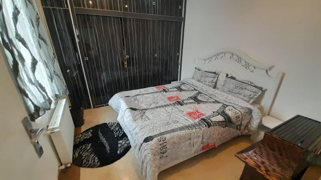 عمارت سه خوابه لوکس با استخر سرپوشیده کردان