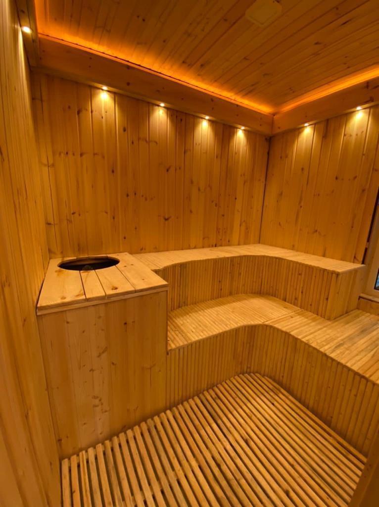 ویلا استخر و جکوزی دار اطراف شیراز