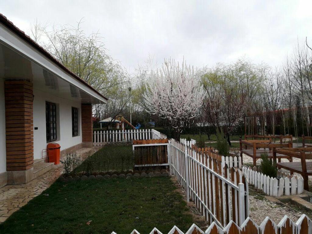 ویلا استخر و جکوزی دار اطراف شیراز