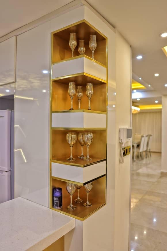 عمارت طلایی استخردار در زیباکنار