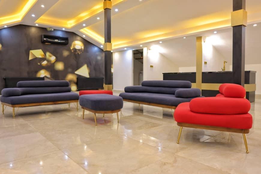 عمارت طلایی استخردار در زیباکنار