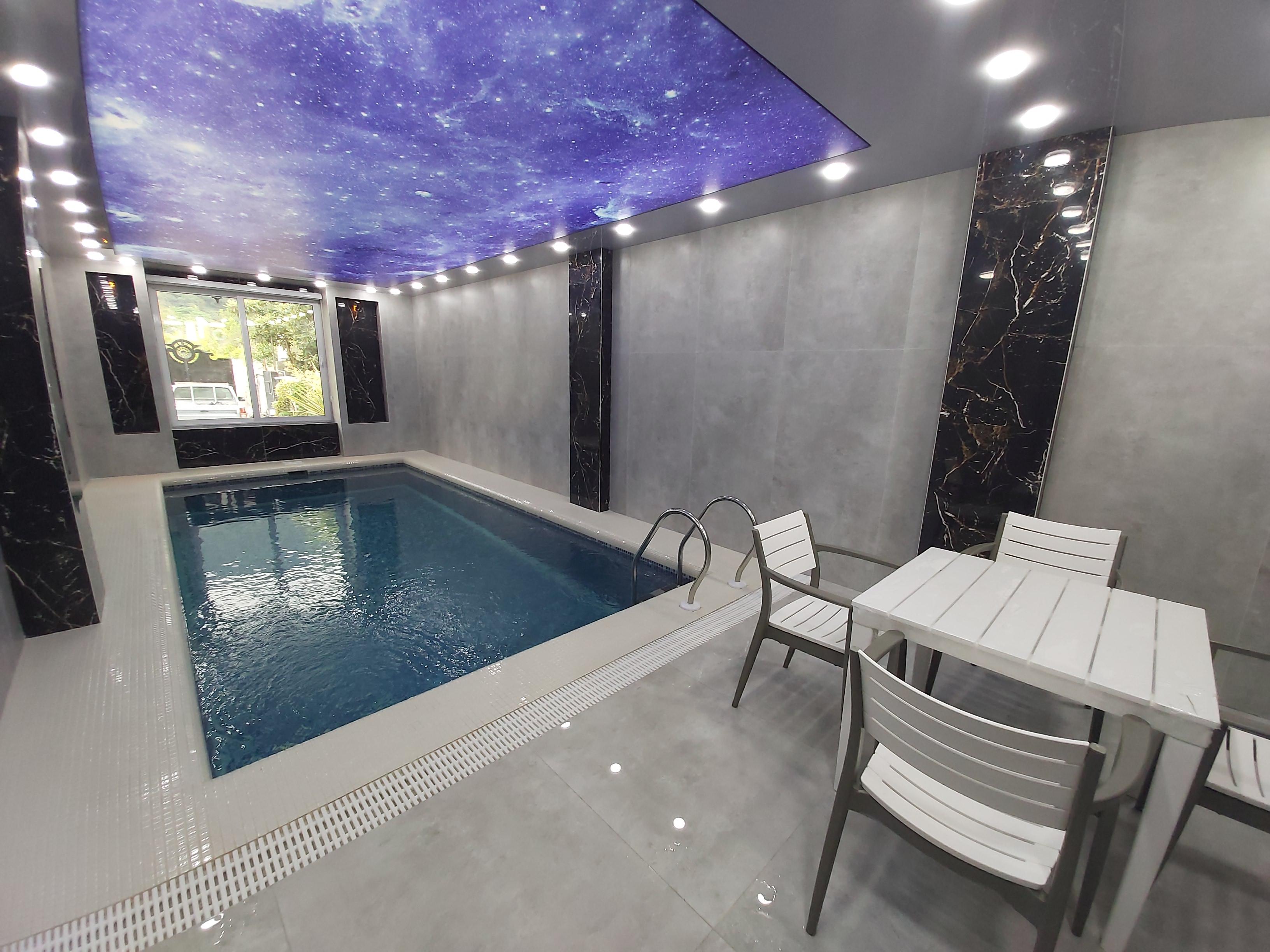 عمارت جنگلی پارادایس با استخر آبگرم